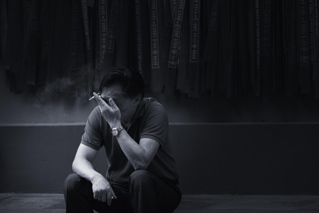 中年男性の口臭改善に向けた口呼吸対策は？